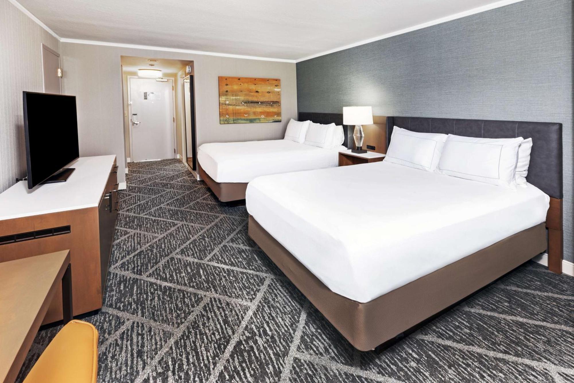 Queen Room Two Queen Beds