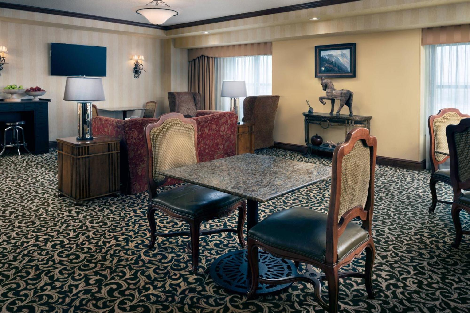 Club lounge access Guest room 1 King