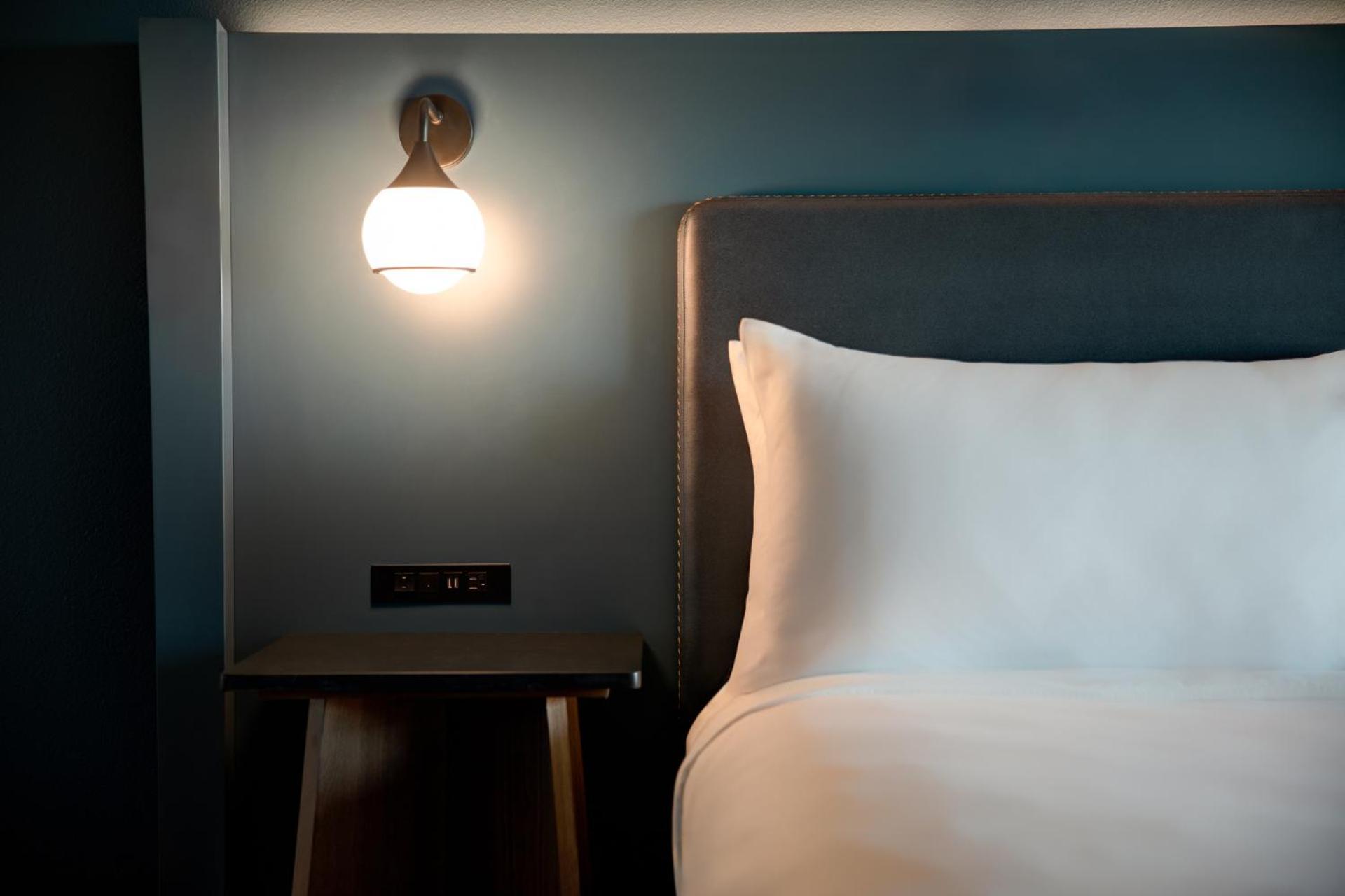 Guest Room 1 King