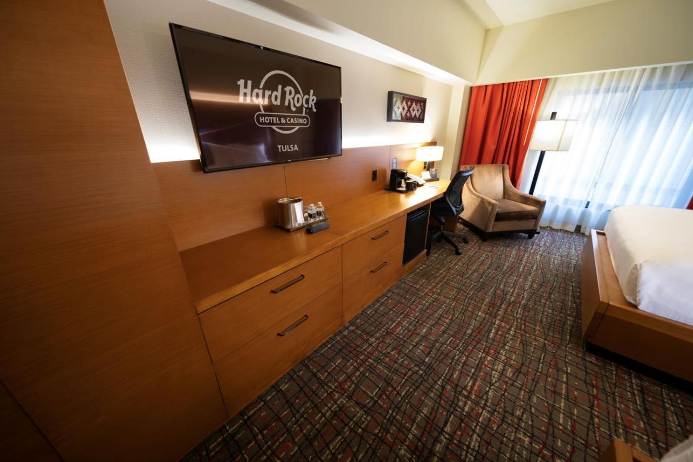 Queen Room Disability Access Cherokee Tower